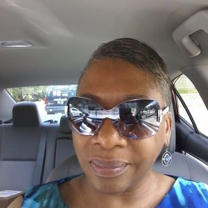 Meet your Posher, Lee